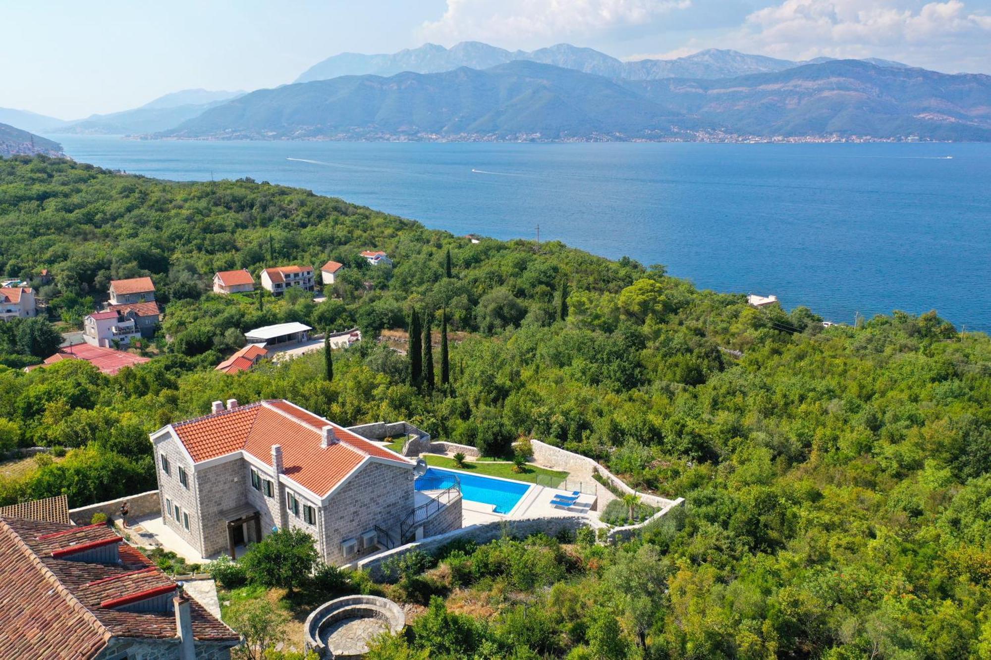 Villa Vista Azzurra تيفات المظهر الخارجي الصورة