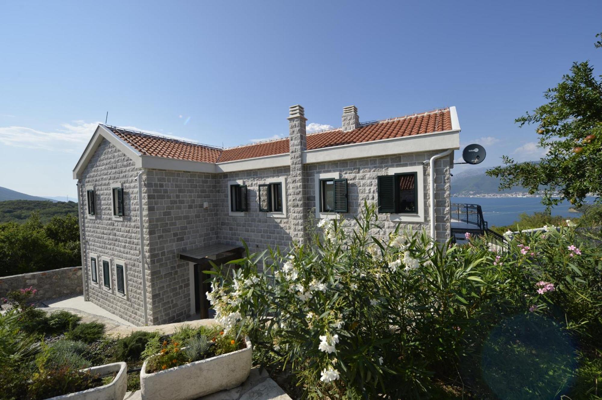 Villa Vista Azzurra تيفات المظهر الخارجي الصورة