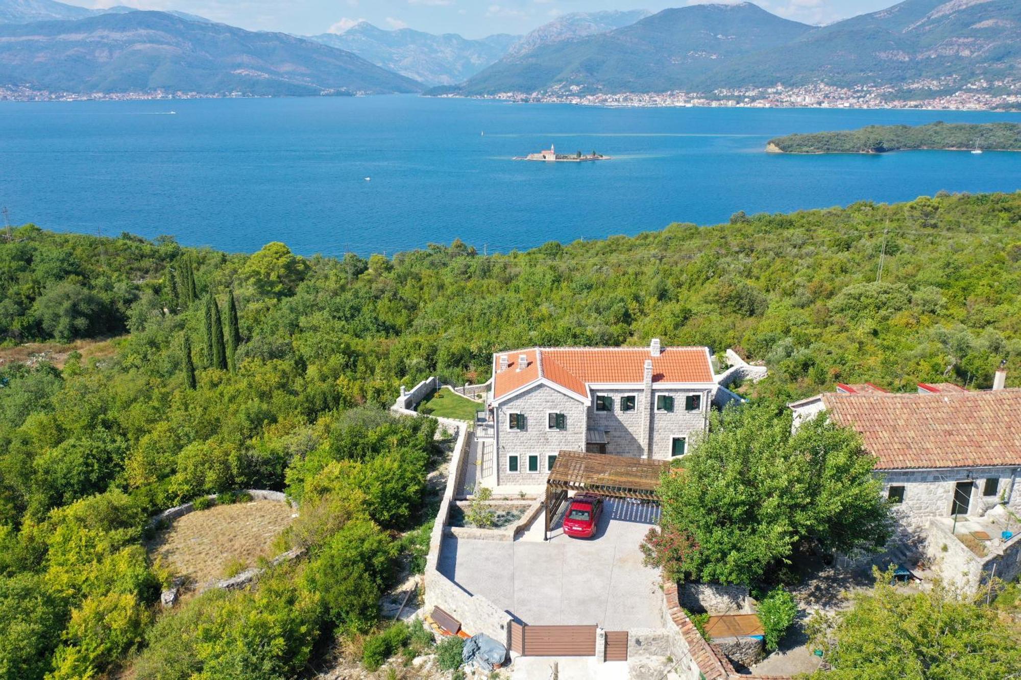 Villa Vista Azzurra تيفات المظهر الخارجي الصورة