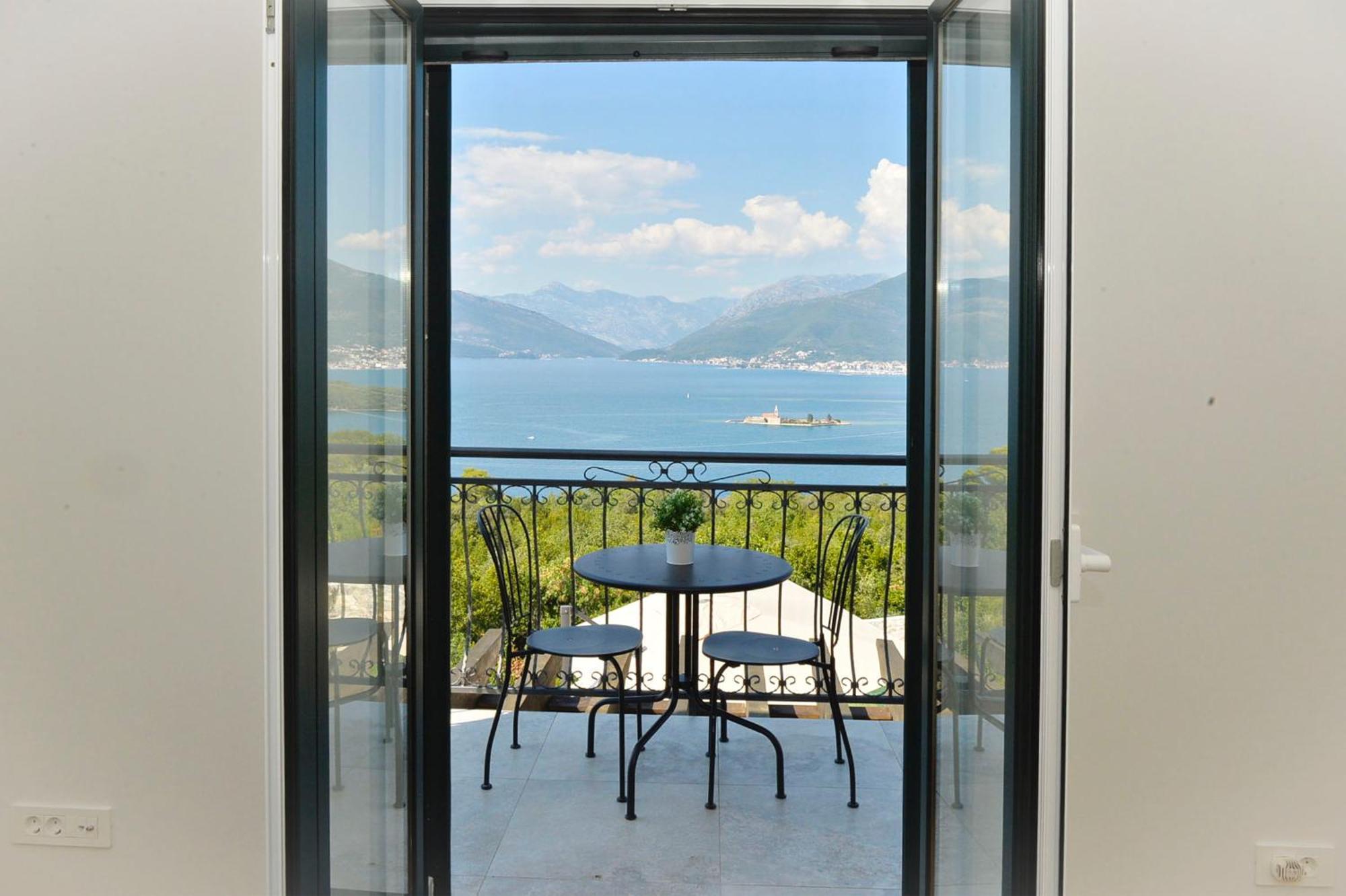 Villa Vista Azzurra تيفات المظهر الخارجي الصورة