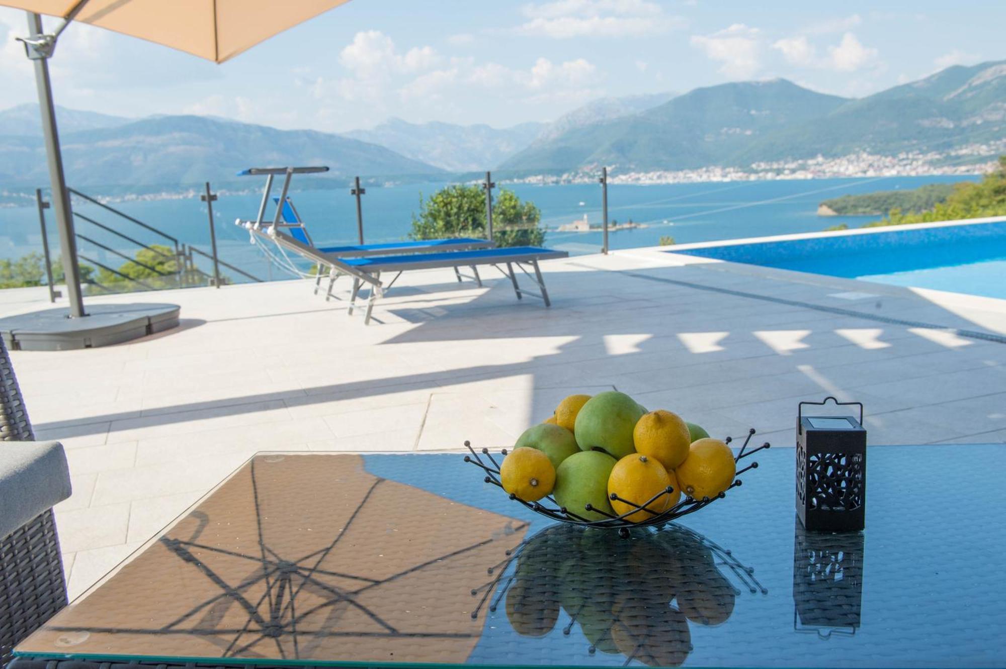 Villa Vista Azzurra تيفات المظهر الخارجي الصورة