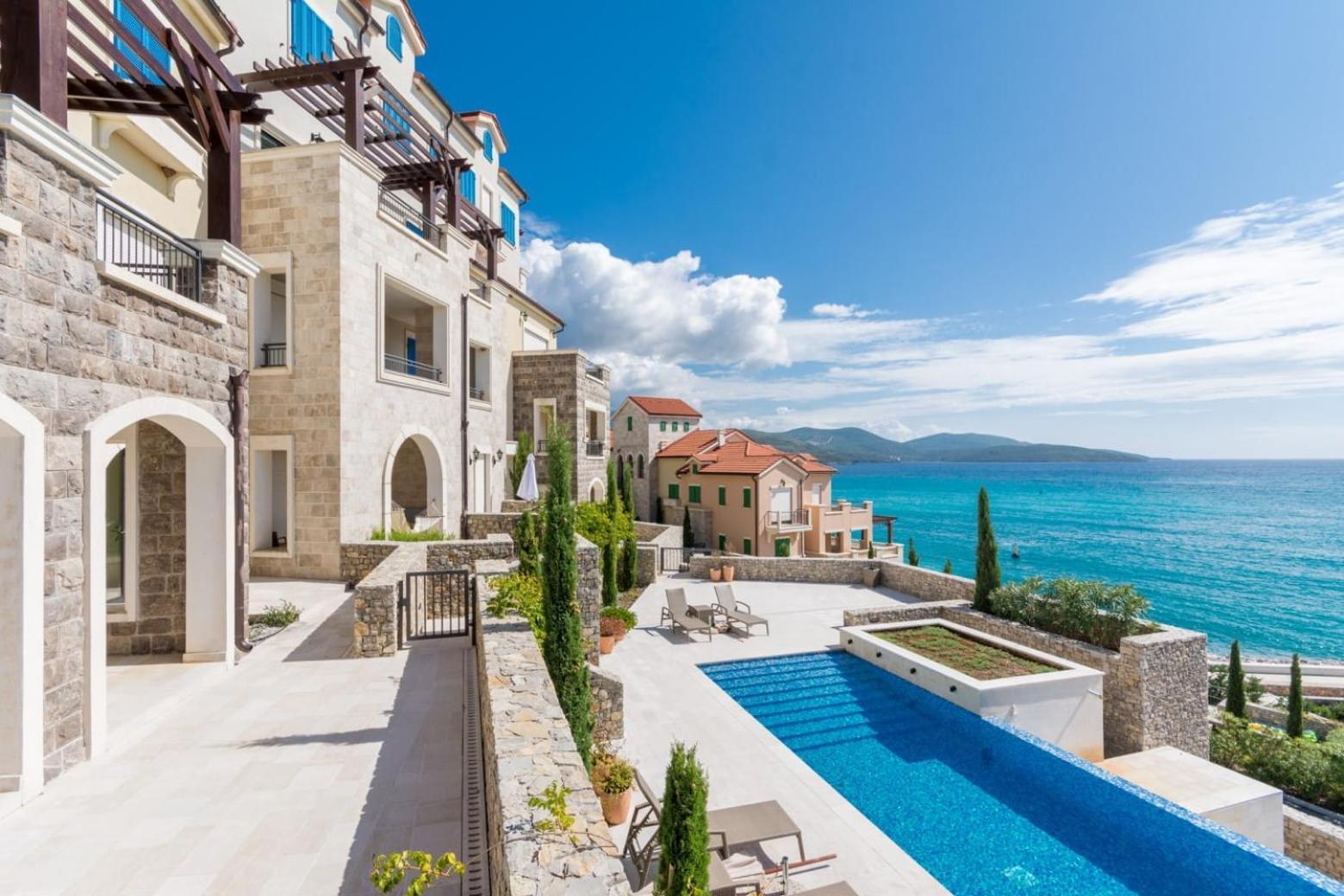 Villa Vista Azzurra تيفات المظهر الخارجي الصورة