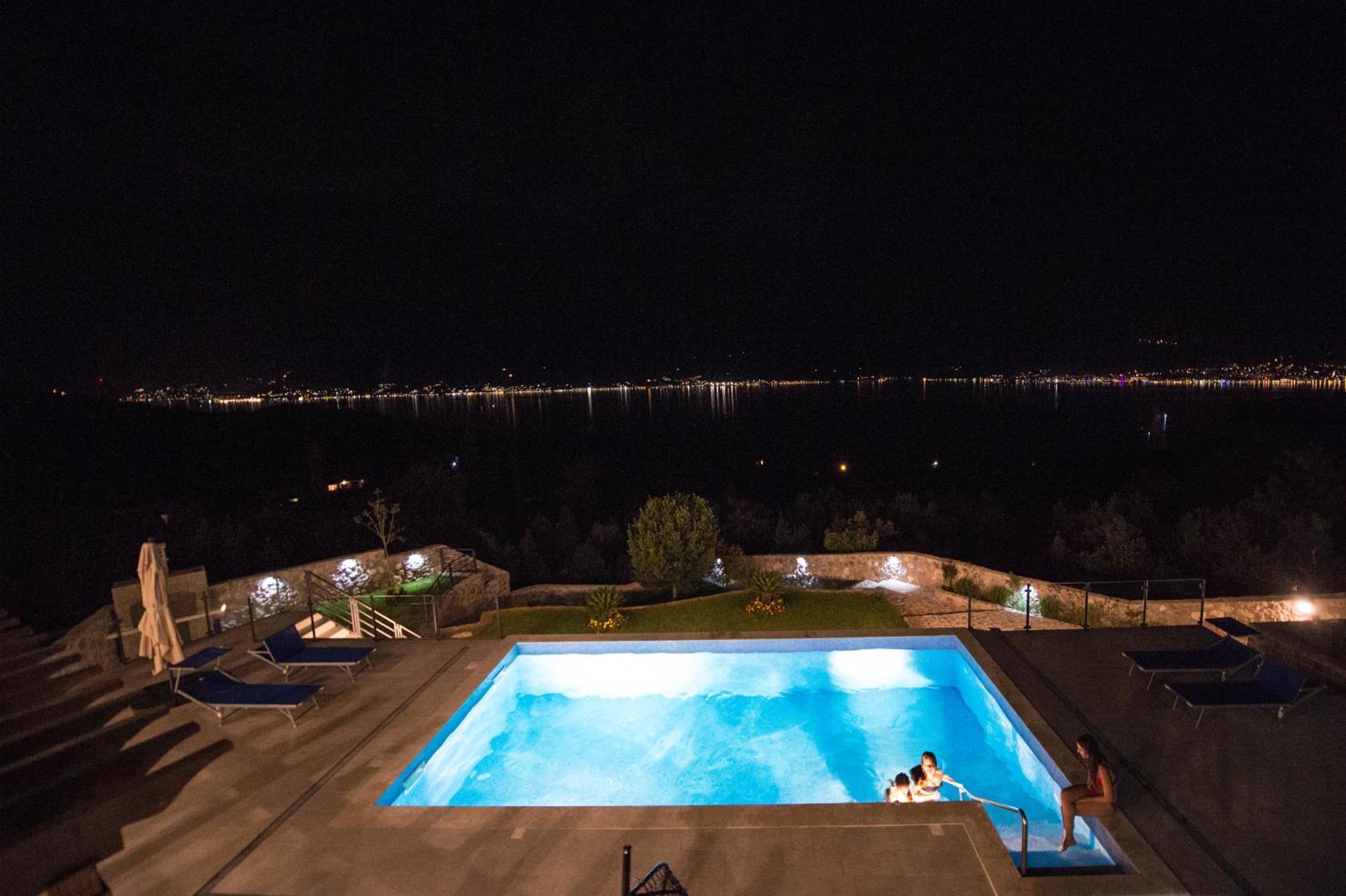 Villa Vista Azzurra تيفات المظهر الخارجي الصورة